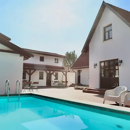 Appartement Wollin Mecklenburg Pool Alte Schule Barlin