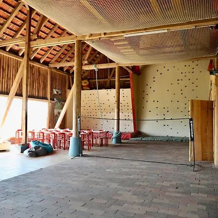 Wollin Mecklenburg Pool Alte Schule Barlin * Dargun