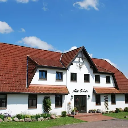 Apartment Wollin Mecklenburg Pool Alte Schule Barlin Dargun