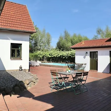Wollin Mecklenburg Pool Alte Schule Barlin Dargun